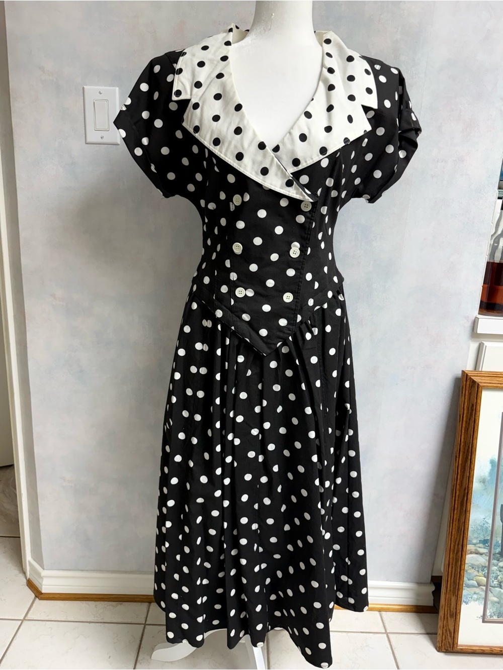 NWOT VTG 100% Cotton by Avon cap sleeve, double breasted buttons, midi length